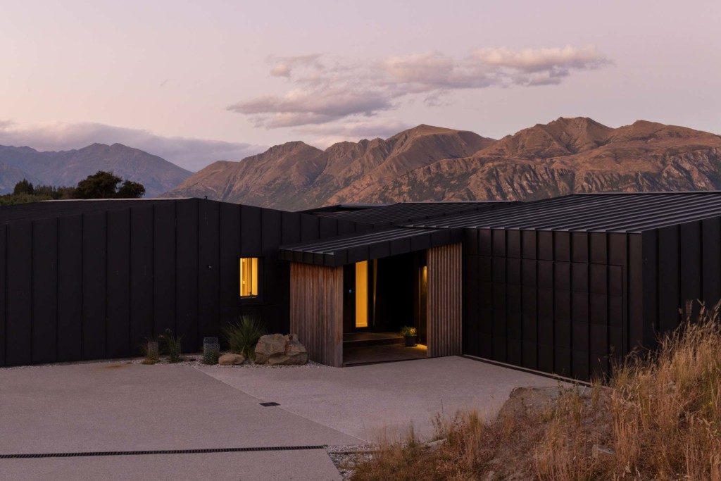 Rafe Maclean Architects — Roys Peak Farmhouse